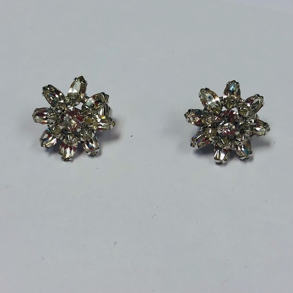 VINTAGE WEISS RHINESTONE EARRINGS - Picture 4 of 9